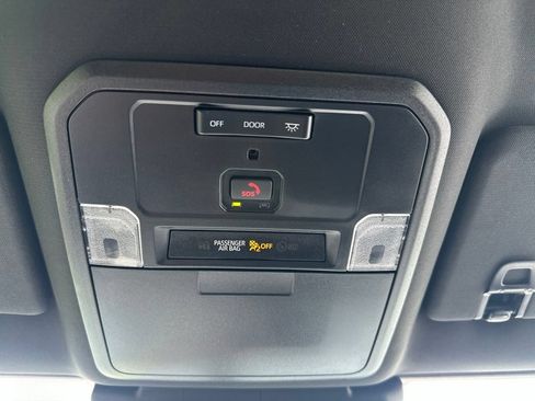 Certified 2025 Toyota Tacoma SR AWD/4WD image 19