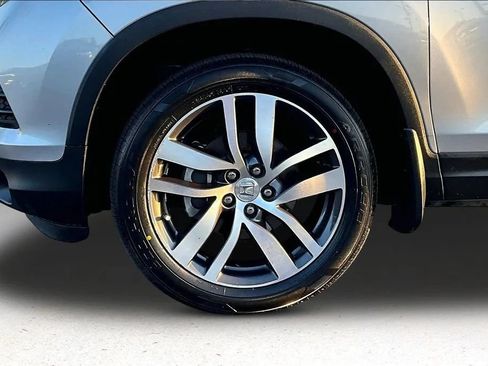 Used 2017 Honda Pilot Elite image 34