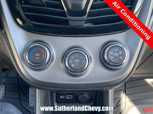 Used 2019 Chevrolet Spark LT image 26