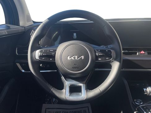 Used 2025 Kia Sportage EX image 18