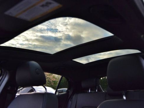 Used 2020 Mercedes-Benz GLA 250 4MATIC image 29