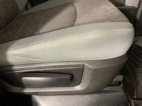 Used 2017 RAM 1500 Big Horn AWD/4WD image 35