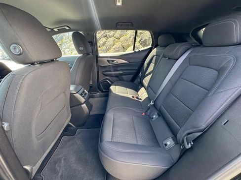 Used 2025 Chevrolet Equinox EV LT image 18