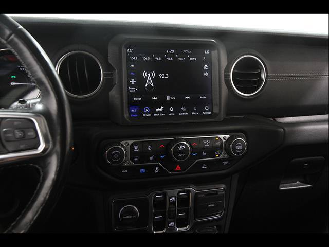Used 2022 Jeep Wrangler Unlimited Sahara w/ Cold Weather Group AWD/4WD image 10