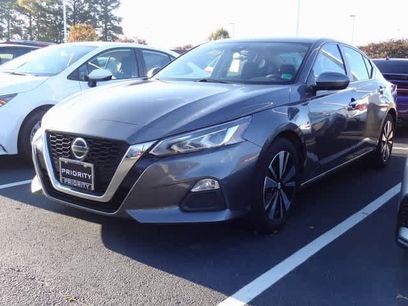 Used 2022 Nissan Altima 2.5 SV