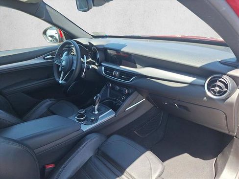 Used 2018 Alfa Romeo Stelvio Ti Sport AWD/4WD image 19