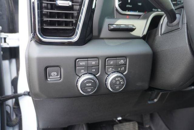 Used 2026 GMC Sierra 3500 Denali w/ Denali Reserve Package AWD/4WD image 32