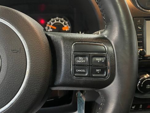 Used 2016 Jeep Patriot High Altitude image 12