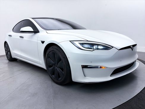 Used 2022 Tesla Model S image 19