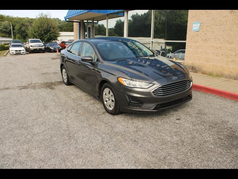 Used 2019 Ford Fusion S FWD image 1