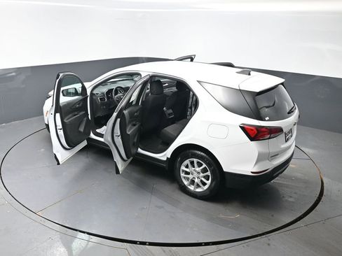 Used 2023 Chevrolet Equinox LT image 58
