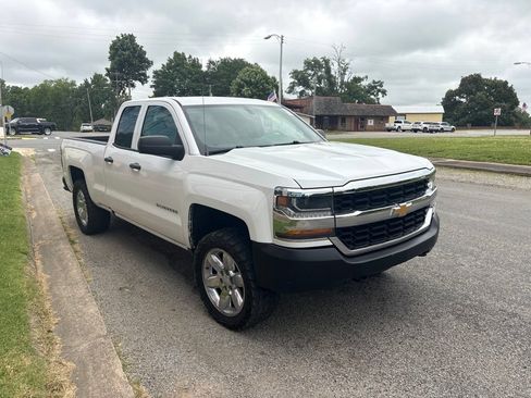 Used 2019 Chevrolet Silverado 1500 W/T w/ WT Convenience Package AWD/4WD image 10