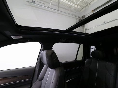 New 2026 Cadillac Vistiq Sport image 22