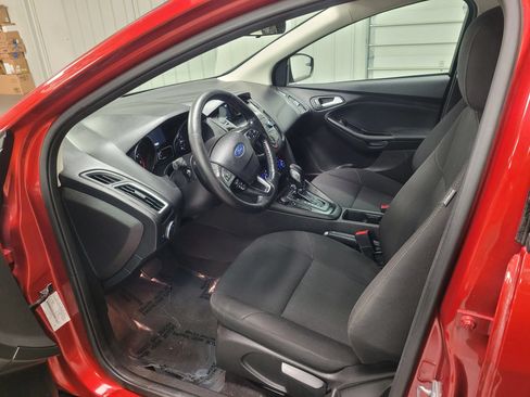 Used 2018 Ford Focus SE FWD image 21