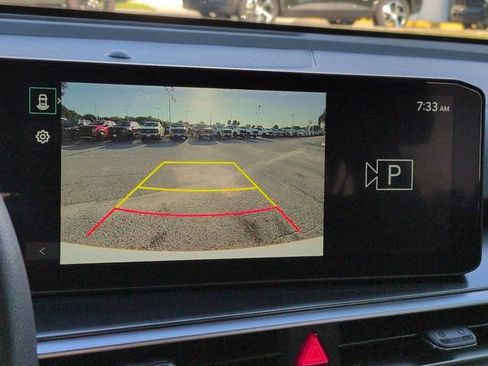 Used 2025 Kia Sorento LX FWD image 19
