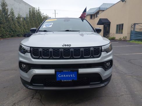 Used 2026 Jeep Compass Limited image 27