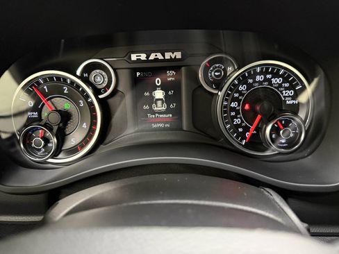 Used 2020 RAM 2500 Big Horn w/ Night Edition AWD/4WD image 33