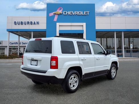 Used 2017 Jeep Patriot Sport w/ Power Value Group FWD image 5