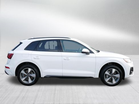 Used 2025 Audi Q5 2.0T Premium w/ Convenience Plus Package AWD/4WD image 8