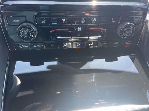 Used 2025 Jeep Grand Cherokee Summit AWD/4WD image 29