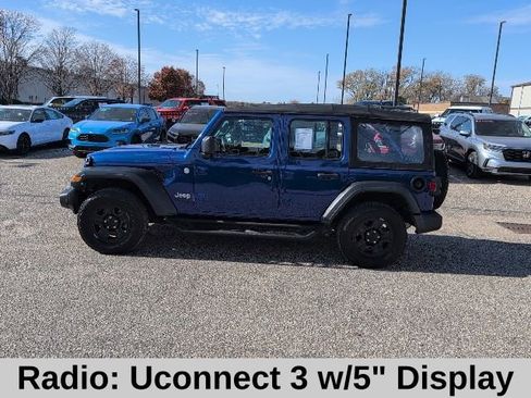 Used 2019 Jeep Wrangler Unlimited Sport image 3