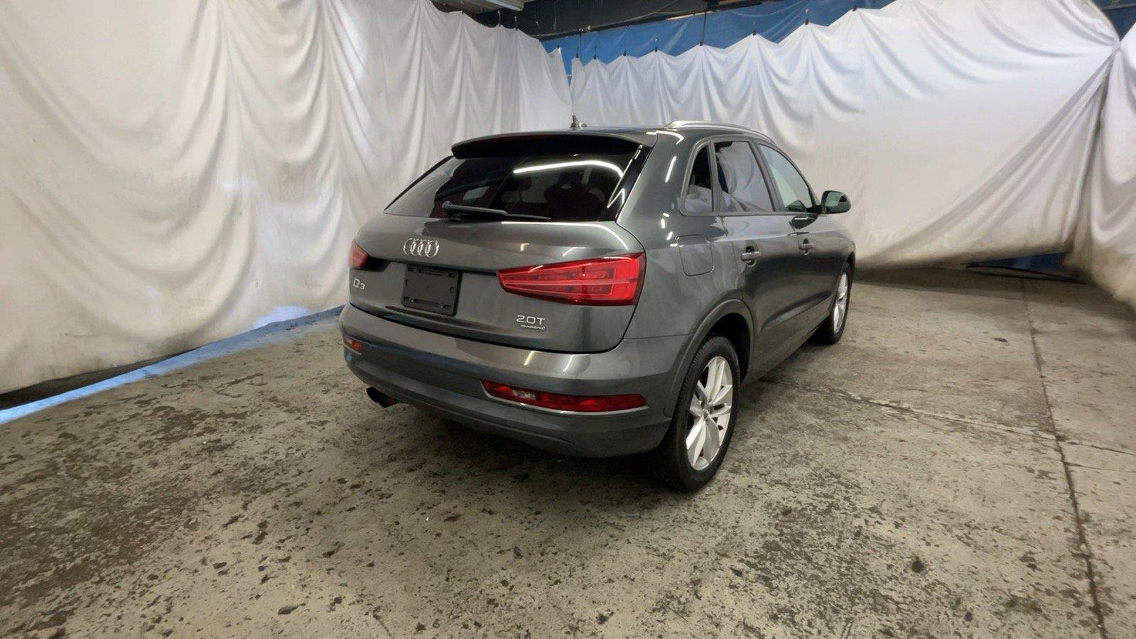 Used 2018 Audi Q3 2.0T Premium w/ Convenience Package AWD/4WD image 7
