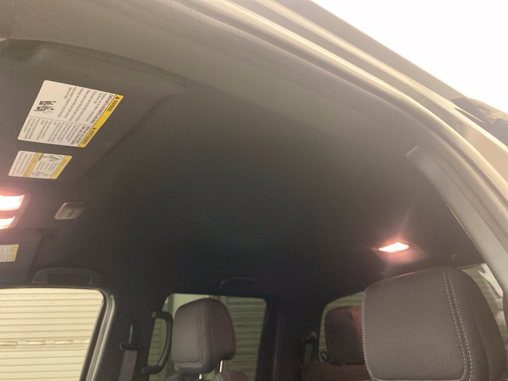 Used 2023 Nissan Frontier SV w/ Midnight Edition Package RWD image 16