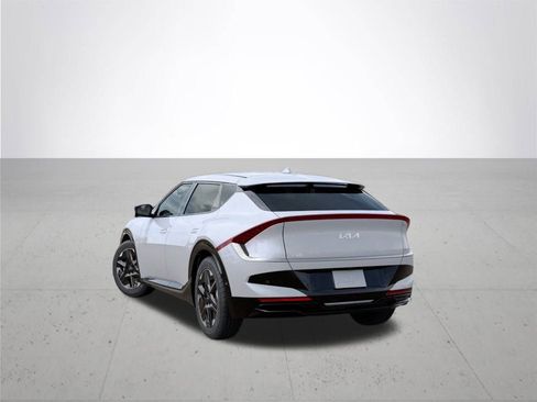 New 2025 Kia EV6 Wind image 4