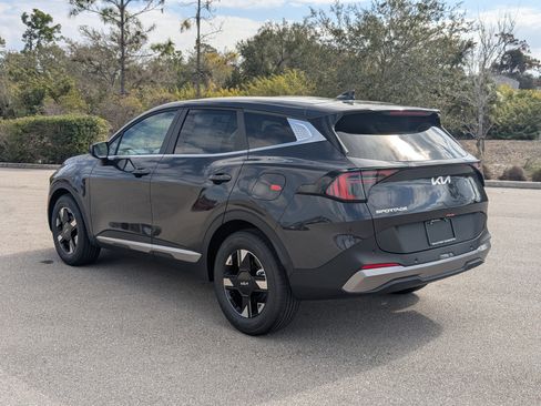 New 2026 Kia Sportage LX FWD image 7