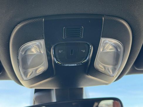 Used 2025 Jeep Compass Trailhawk image 18