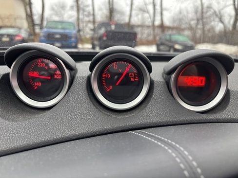 Used 2013 Nissan 370Z Touring w/ Sport Pkg image 18