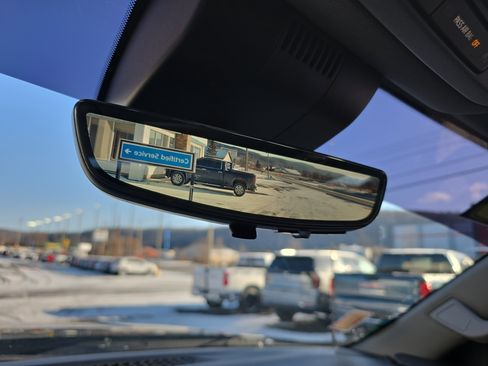 Used 2022 Chevrolet Silverado 1500 LTZ w/ Technology Package image 29