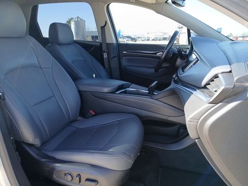Used 2019 Buick Enclave Essence image 45