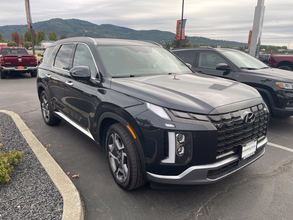 Used 2024 Hyundai Palisade Limited AWD/4WD image 5