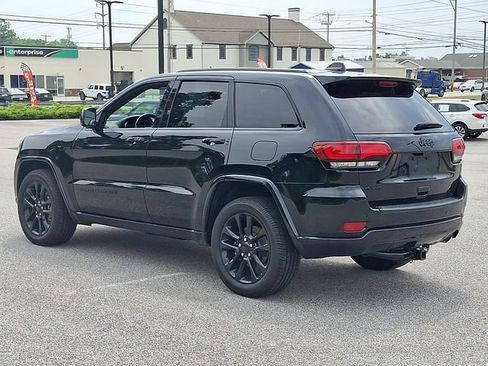 Used 2021 Jeep Grand Cherokee Laredo X AWD/4WD image 7