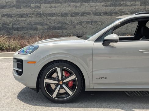New 2026 Porsche Cayenne GTS AWD/4WD image 11
