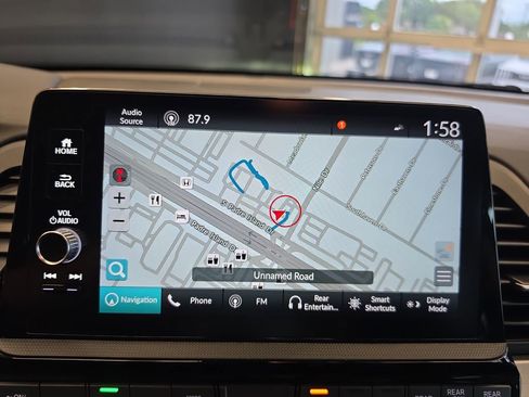 Used 2025 Honda Odyssey Touring image 25