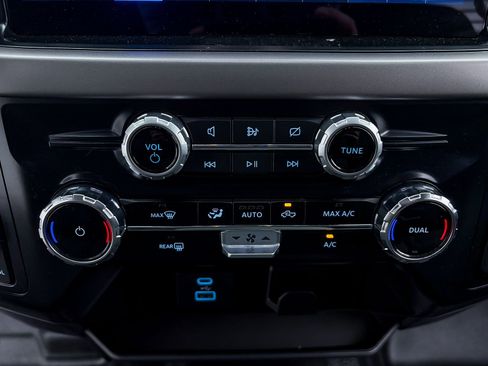 Used 2024 Ford F150 XLT w/ FX4 Off-Road Package image 23