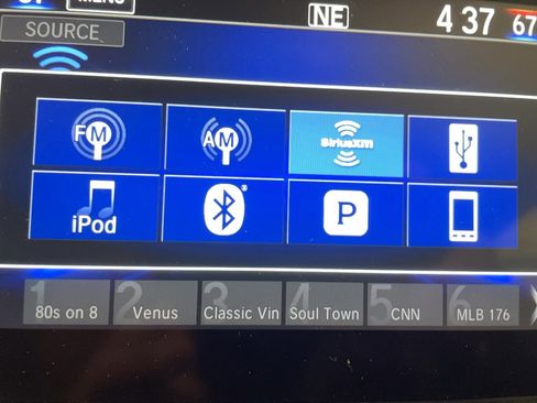 Used 2019 Honda CR-V EX image 16