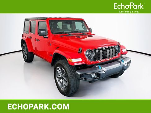 Used 2024 Jeep Wrangler Unlimited w/ LED Headlamp & Fog Lamp Group AWD/4WD image 1