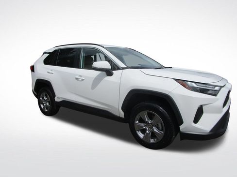 Used 2024 Toyota RAV4 LE AWD/4WD image 6