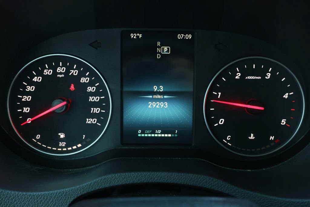 Used 2024 Mercedes-Benz Sprinter 2500 image 12