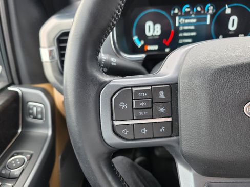 Used 2023 Ford F150 Lariat w/ Trailer Tow Package image 16