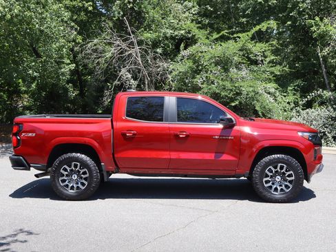 Used 2024 Chevrolet Colorado Z71 w/ Advanced Trailering Package AWD/4WD image 10