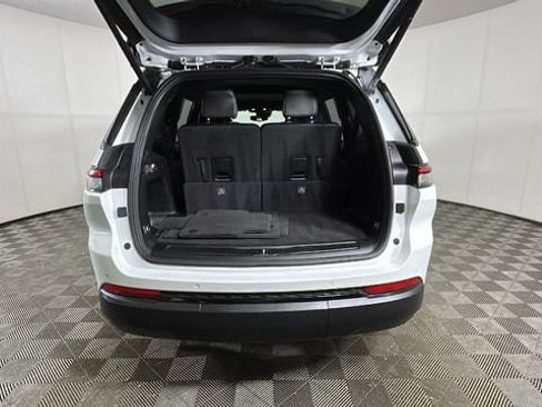 Used 2023 Jeep Grand Cherokee L Laredo AWD/4WD image 27