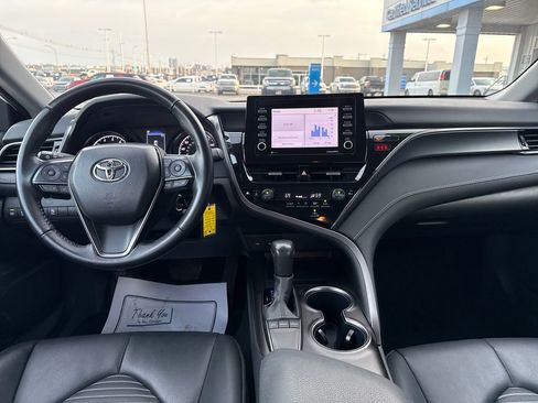 Used 2024 Toyota Camry SE image 13