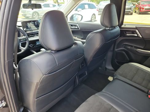 Used 2024 Mitsubishi Outlander SE FWD image 8