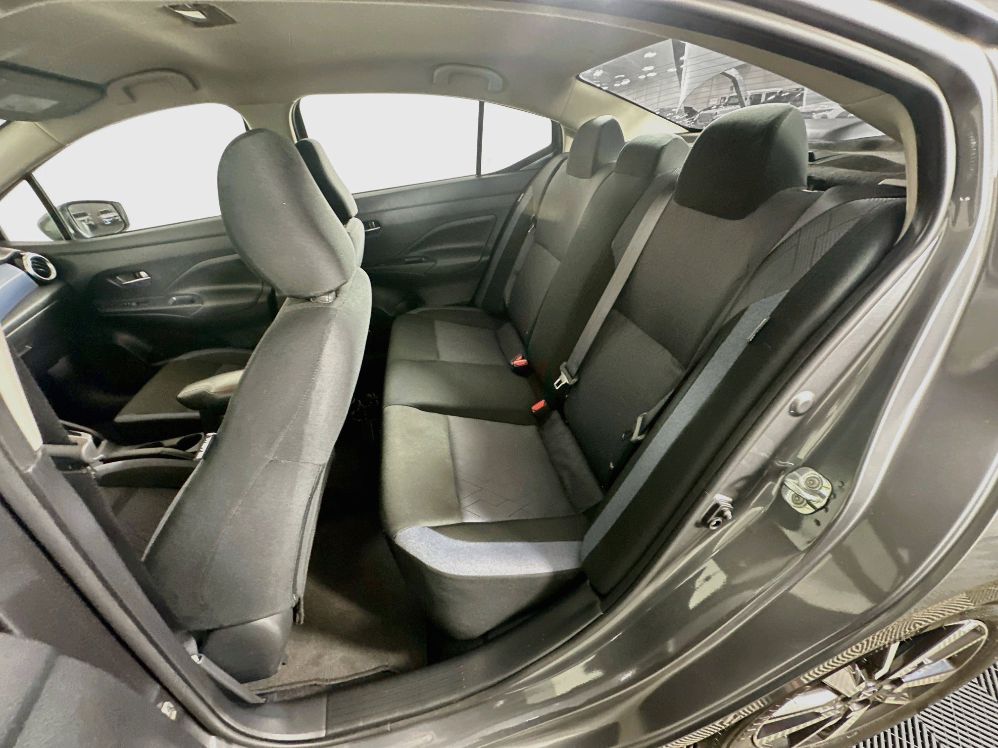 Used 2025 Nissan Versa SV FWD image 26