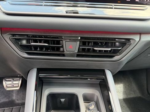 New 2026 Volkswagen Tiguan SEL R-Line AWD/4WD image 30