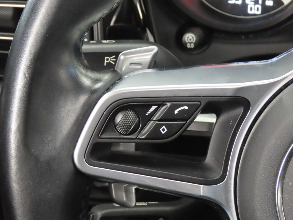 Used 2021 Porsche Macan S AWD/4WD image 20